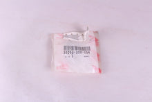 Load image into Gallery viewer, HONDA CB750 CB550 POINTS 30203-300-154