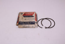 Load image into Gallery viewer, Yamaha YL2 NOS OEM STD Piston Rings 166-11601-00