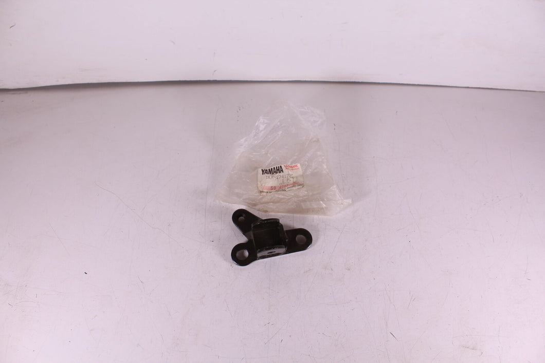 1992-2007 YAMAHA XT225 XT 225 FOOTPEG BRACKET / FOOTREST 1