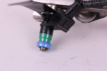 Load image into Gallery viewer, 2018 ARCTIC CAT M8000 M8 MOUNTAIN CAT FUEL INJECTORS WITH HARNESS AND RAIL