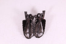 Load image into Gallery viewer, 2005-2008 KAWASAKI KX250F FOOT PEGS - KX250 KX450F KLX450