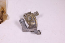 Load image into Gallery viewer, YAMAHA NOS OEM SHIFTER BRACKET 116-18431-03   U5