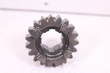 Load image into Gallery viewer, 1995 HONDA CR500 CR 500 TRANSMISSION COUNTERSHAFT 5TH GEAR 19 TOOTH / TRANNY