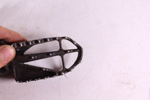 Load image into Gallery viewer, 2005-2008 KAWASAKI KX250F FOOT PEGS - KX250 KX450F KLX450