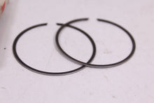 Load image into Gallery viewer, 1978-1981 YAMAHA YZ125 NOS OEM STD PISTON RINGS 2K6-11601-00