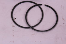 Load image into Gallery viewer, Yamaha NOS OEM STD Piston Rings 846-11610-00