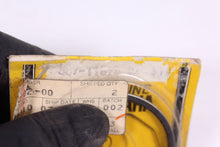 Load image into Gallery viewer, 1974-1976 YAMAHA RD200 NOS OEM STD PISTON RINGS 397-11610-02