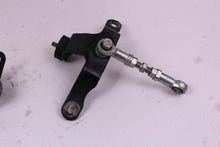 Load image into Gallery viewer, 2006 HARLEY DAVIDSON FLHTCUI ULTRA CLASSIC ELECTRA GLIDE MOTOR MOUNTS