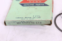 Load image into Gallery viewer, 1974-1976 YAMAHA RD200 NOS OEM STD PISTON RINGS 397-11610-02