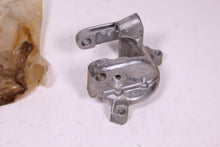 Load image into Gallery viewer, YAMAHA NOS OEM SHIFTER BRACKET 116-18431-03   U5