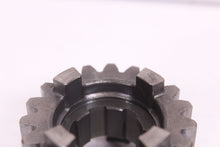 Load image into Gallery viewer, 1995 HONDA CR500 CR 500 TRANSMISSION COUNTERSHAFT 5TH GEAR 19 TOOTH / TRANNY