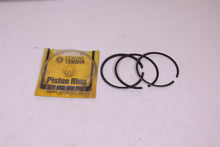 Load image into Gallery viewer, YAMAHA EC2000 NOS OEM STD PISTON RINGS 7A9-11610-01