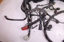 Load image into Gallery viewer, 2012 HARLEY DAVIDSON FLHTCU ULTRA CLASSIC ELECTRA GLIDE WIRE HARNESS / WIRING