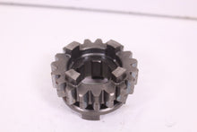 Load image into Gallery viewer, 1995 HONDA CR500 CR 500 TRANSMISSION COUNTERSHAFT 5TH GEAR 19 TOOTH / TRANNY