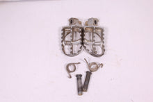Load image into Gallery viewer, 2011 HUSQVARNA TE 511 FOOT PEGS