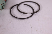 Load image into Gallery viewer, YAMAHA YD3 250 NOS OEM STD PISTON RINGS  148-11610-00