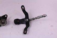 Load image into Gallery viewer, 2006 HARLEY DAVIDSON FLHTCUI ULTRA CLASSIC ELECTRA GLIDE MOTOR MOUNTS