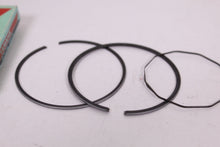 Load image into Gallery viewer, YAMAHA NOS OEM STD PISTON RINGS 2A6-11610-00